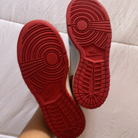 ‘Sailor Moon’ Nike Dunks Hi - Picture 4 of 8